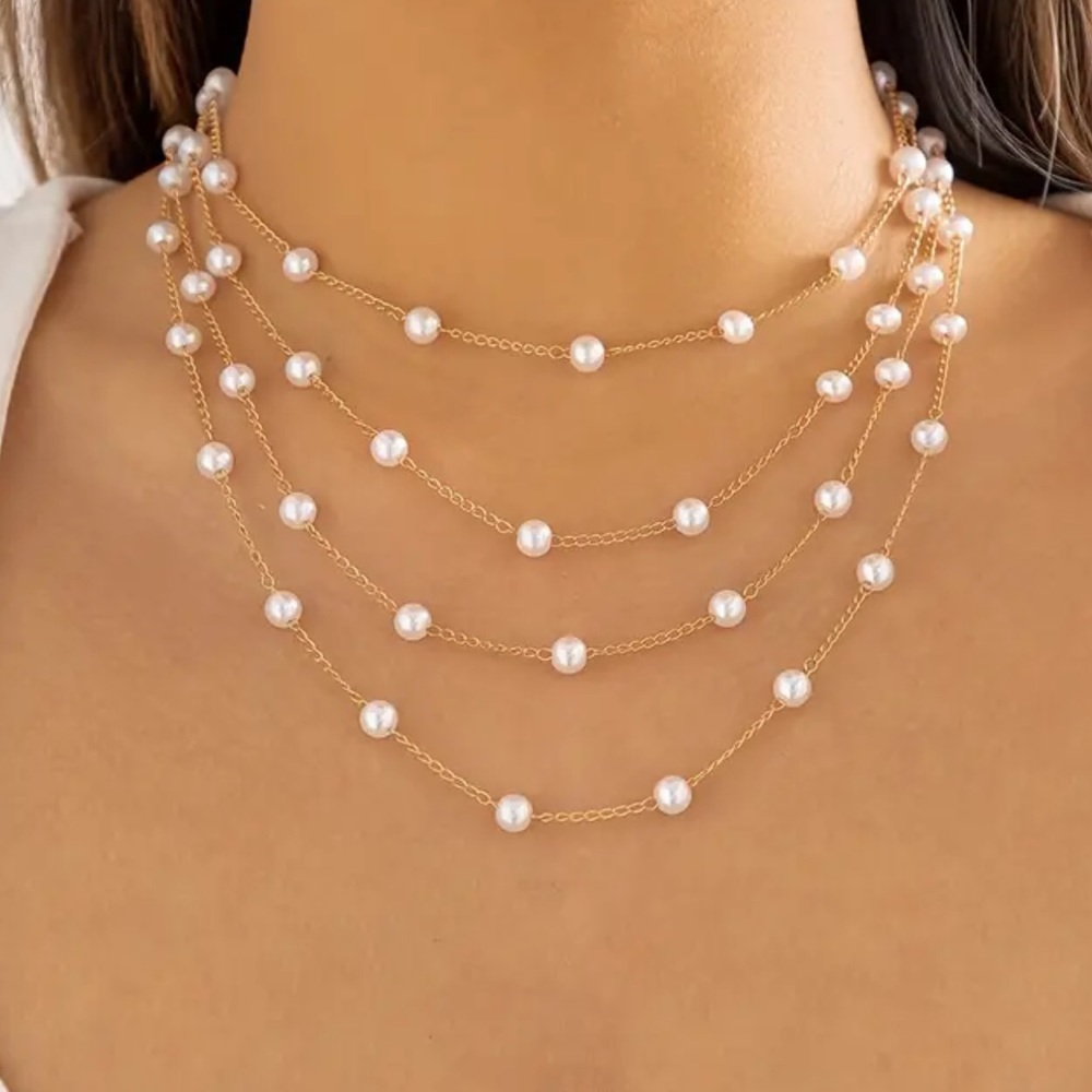 🌸 Multilayer Necklace Faux Pearls